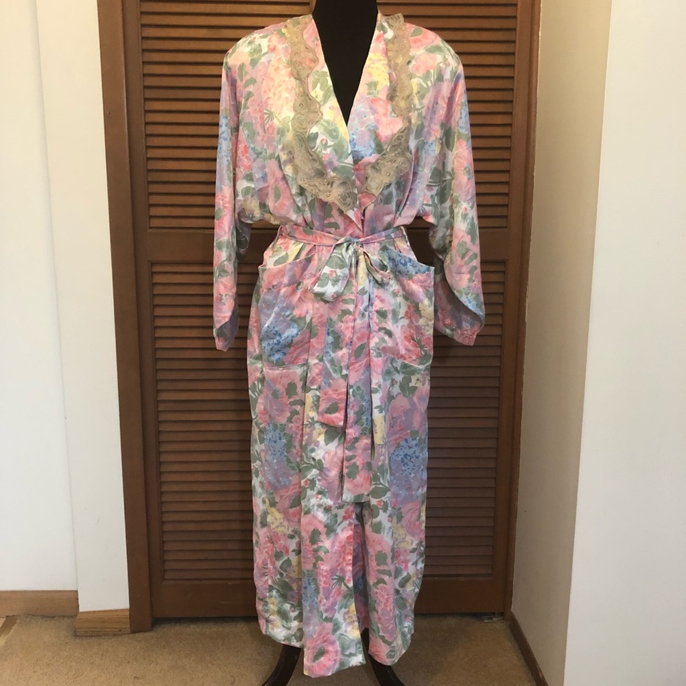 Vintage Victoria’s Secret gold label floral robe XS S